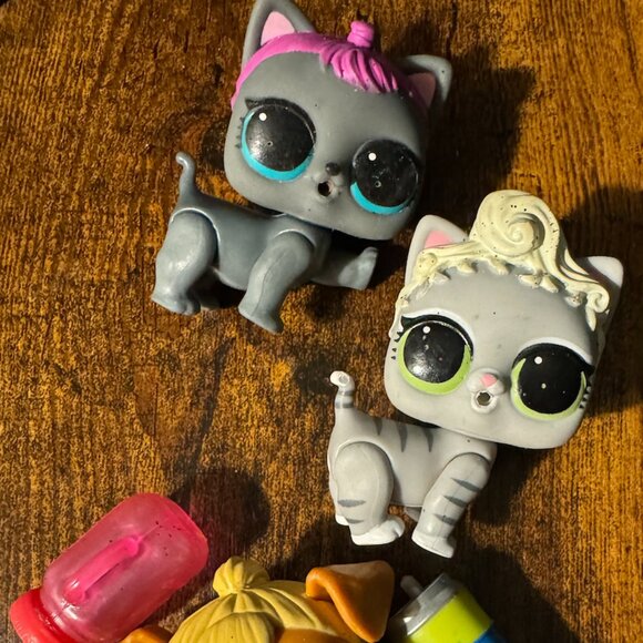 LOL pets 2 lot- set 1 - Picture 1 of 2